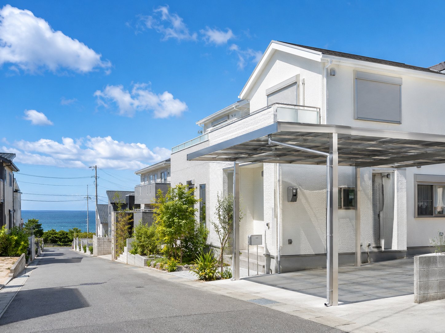 伊勢志摩の海沿い住宅における沿岸部の耐塩害仕様アルミカーポート施工例